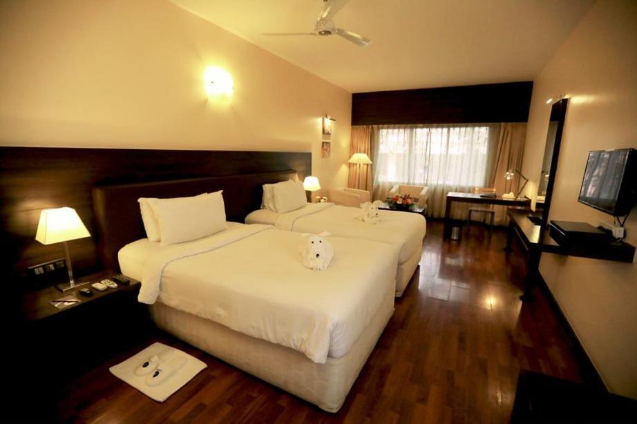 The Woodrose Hotel Bangalore Ngoại thất bức ảnh