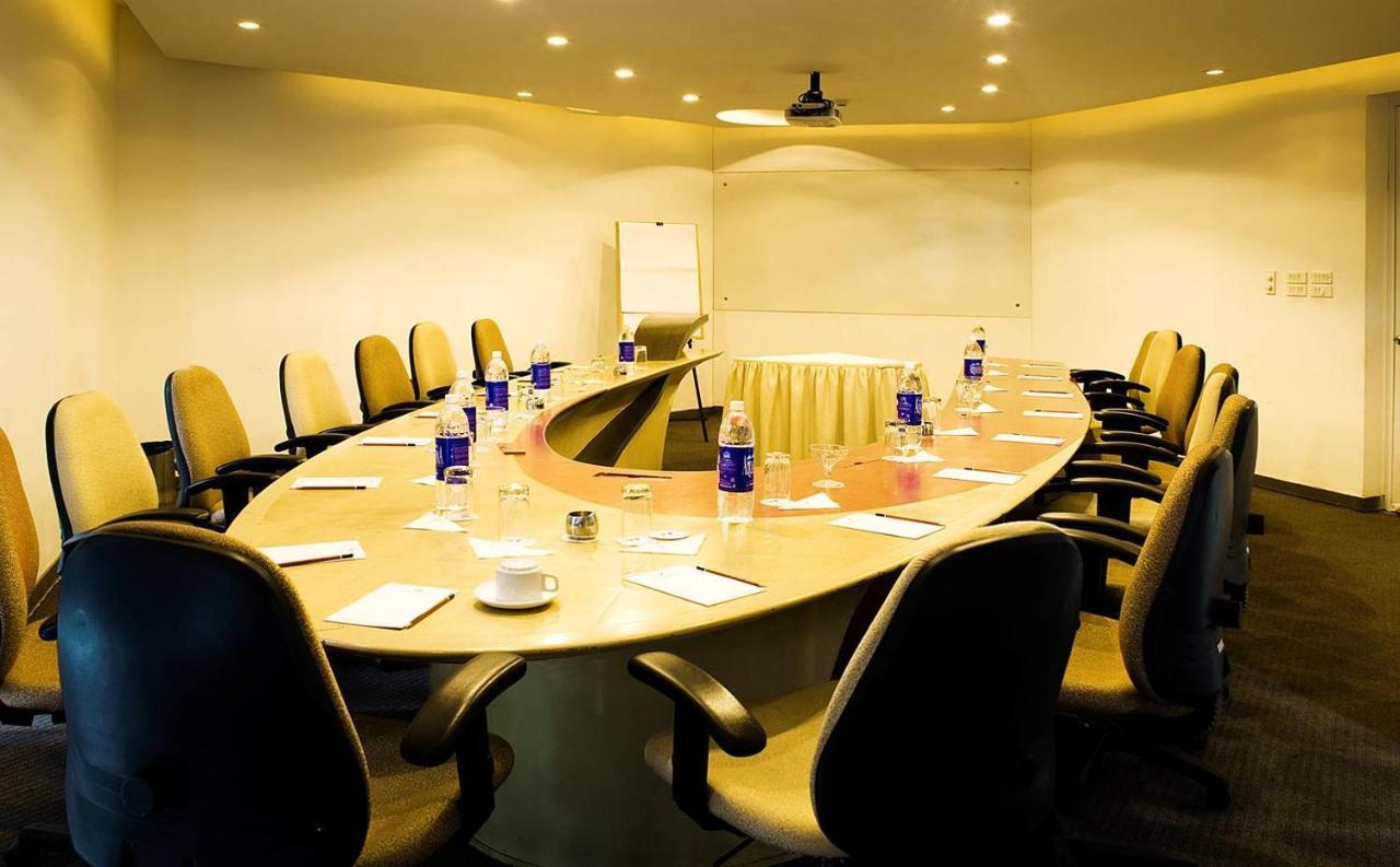 The Woodrose Hotel Bangalore Ngoại thất bức ảnh