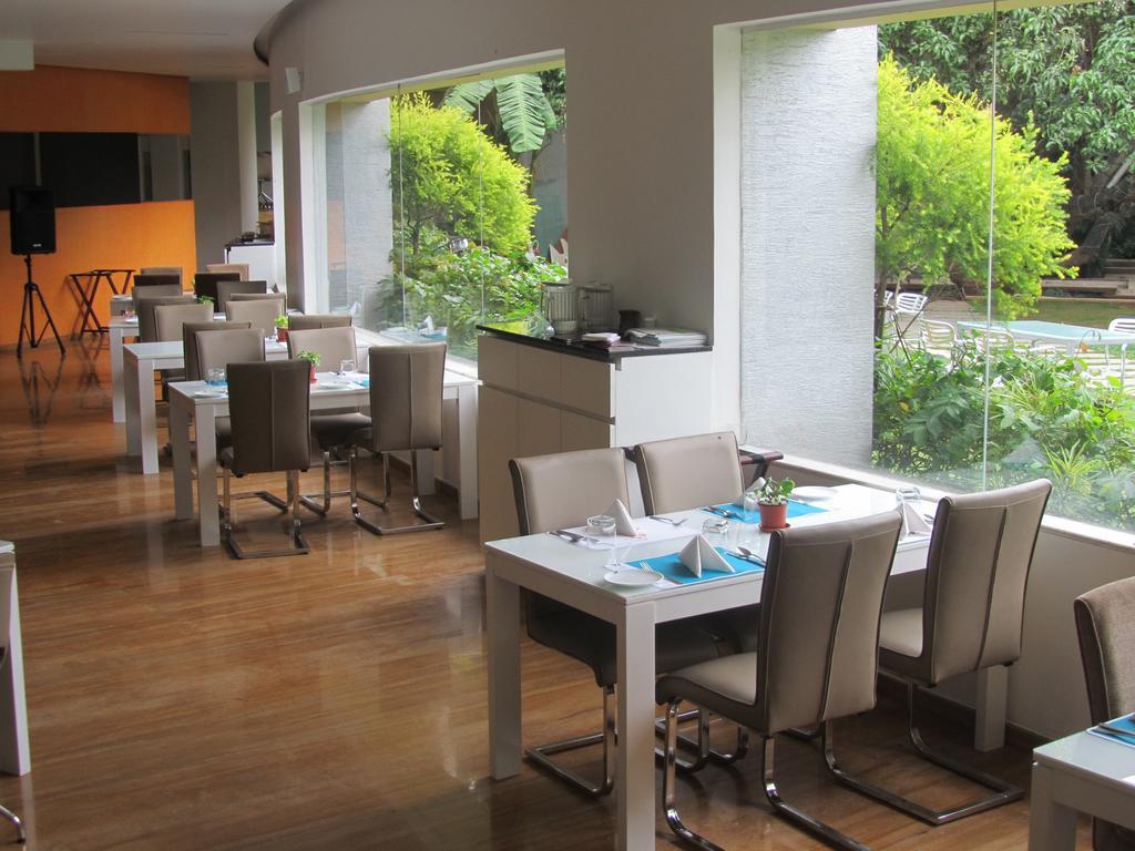 The Woodrose Hotel Bangalore Ngoại thất bức ảnh