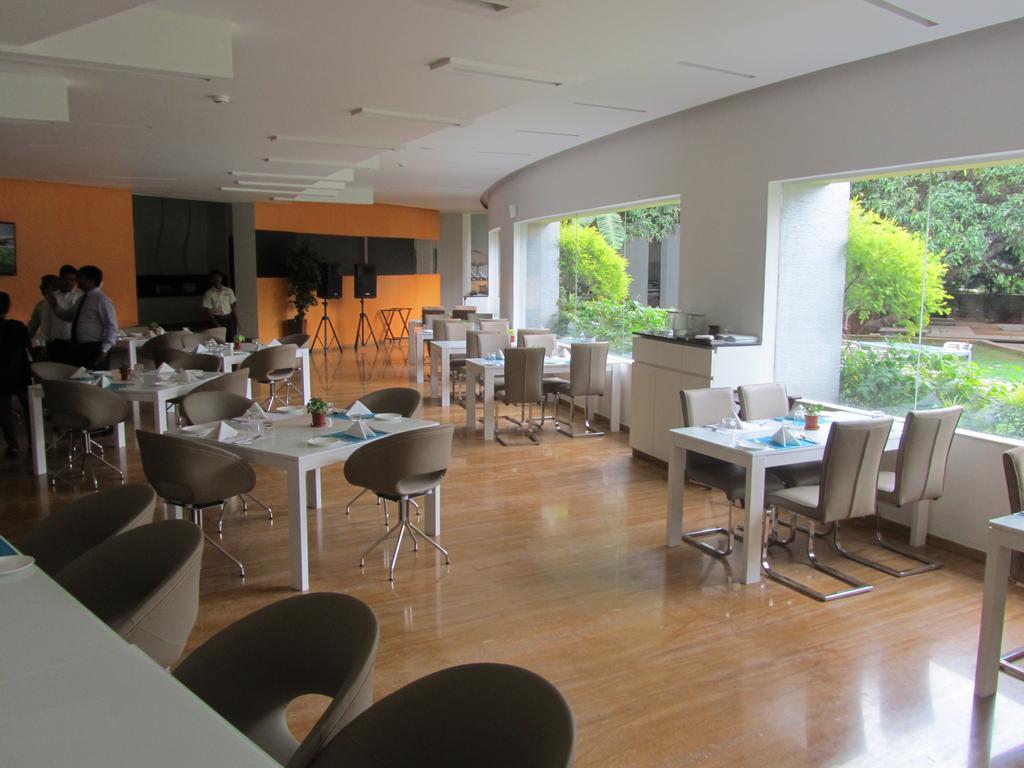 The Woodrose Hotel Bangalore Ngoại thất bức ảnh