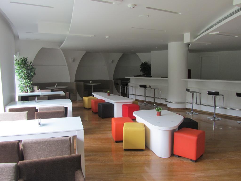 The Woodrose Hotel Bangalore Ngoại thất bức ảnh