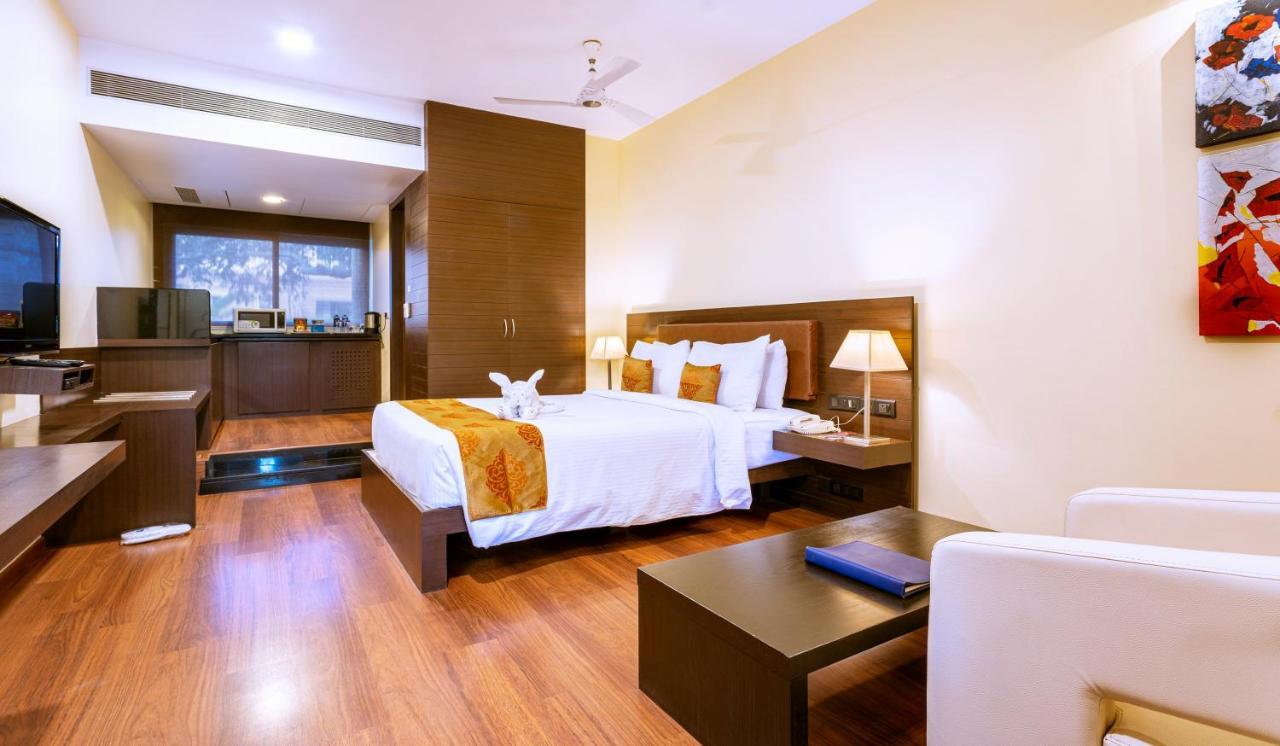The Woodrose Hotel Bangalore Ngoại thất bức ảnh