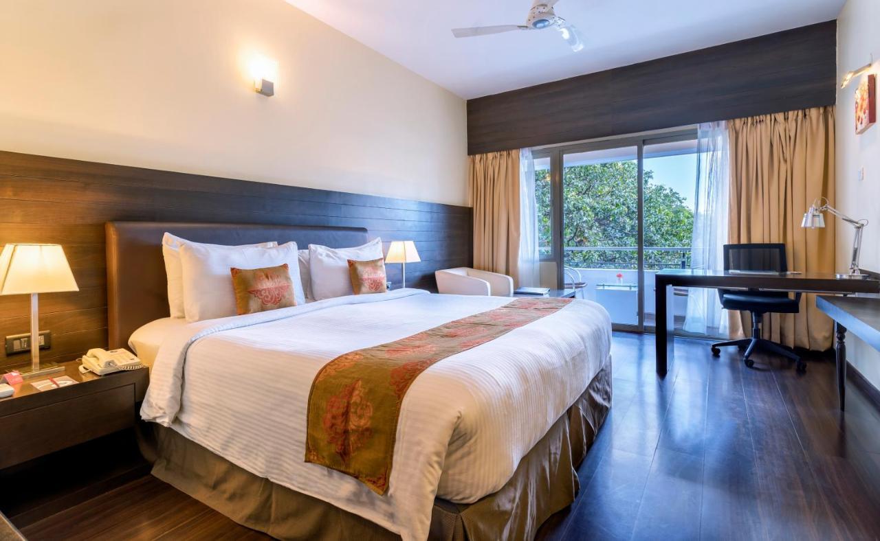 The Woodrose Hotel Bangalore Ngoại thất bức ảnh